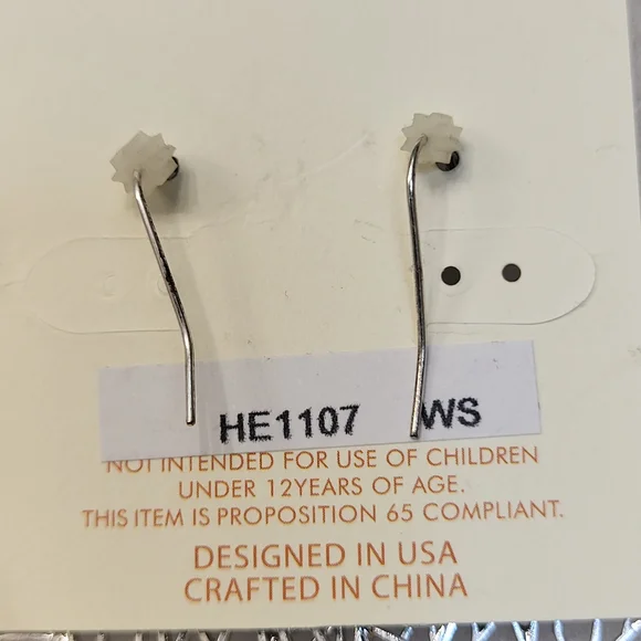 NWT Elegant Silver Earrings - 3 Pairs - Picture 3 of 8